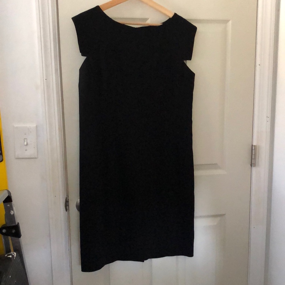 MM laFleur little black dress size 12